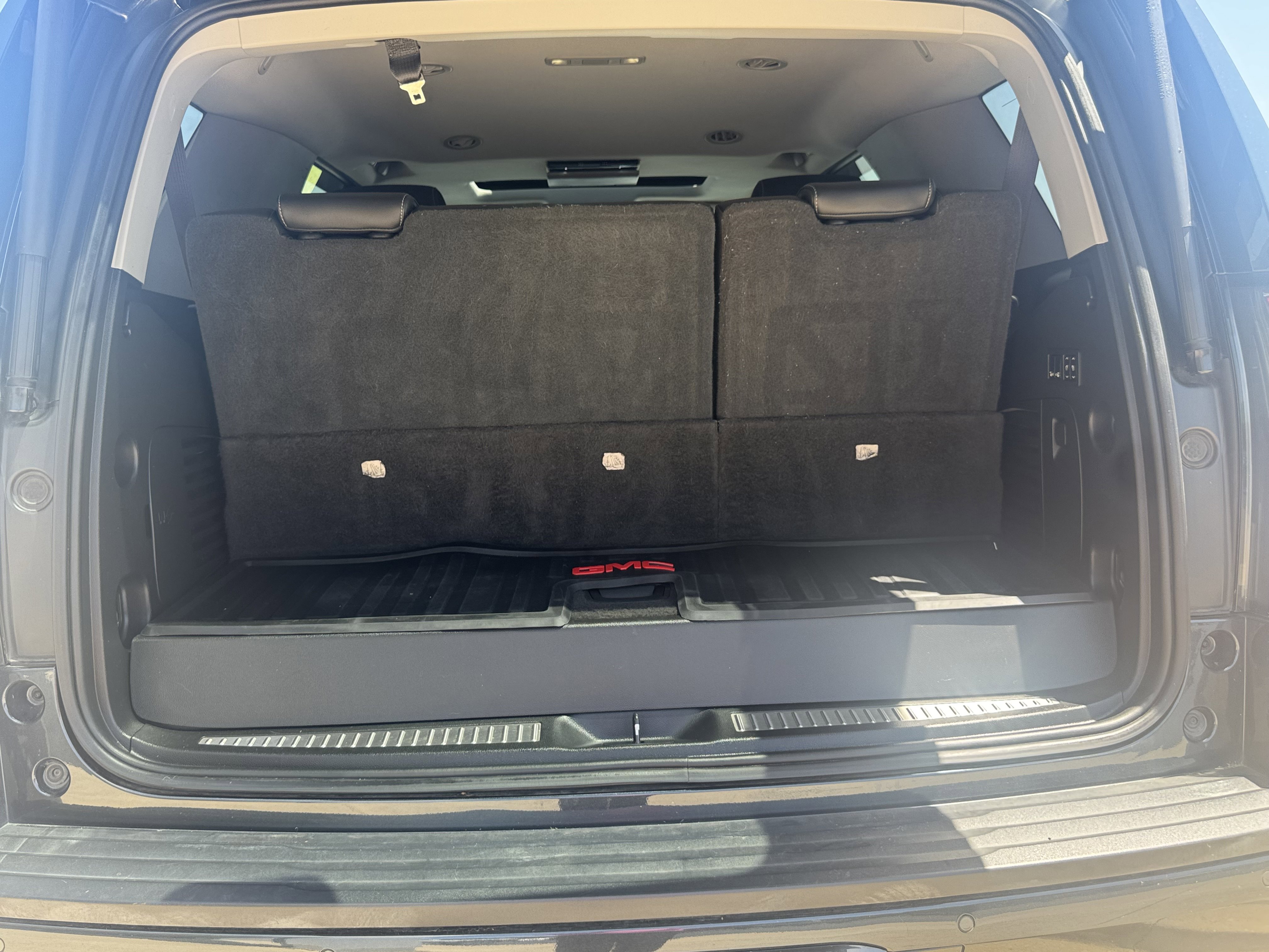 Used 2019 GMC Yukon SLT w/ Open Road Package image 6
