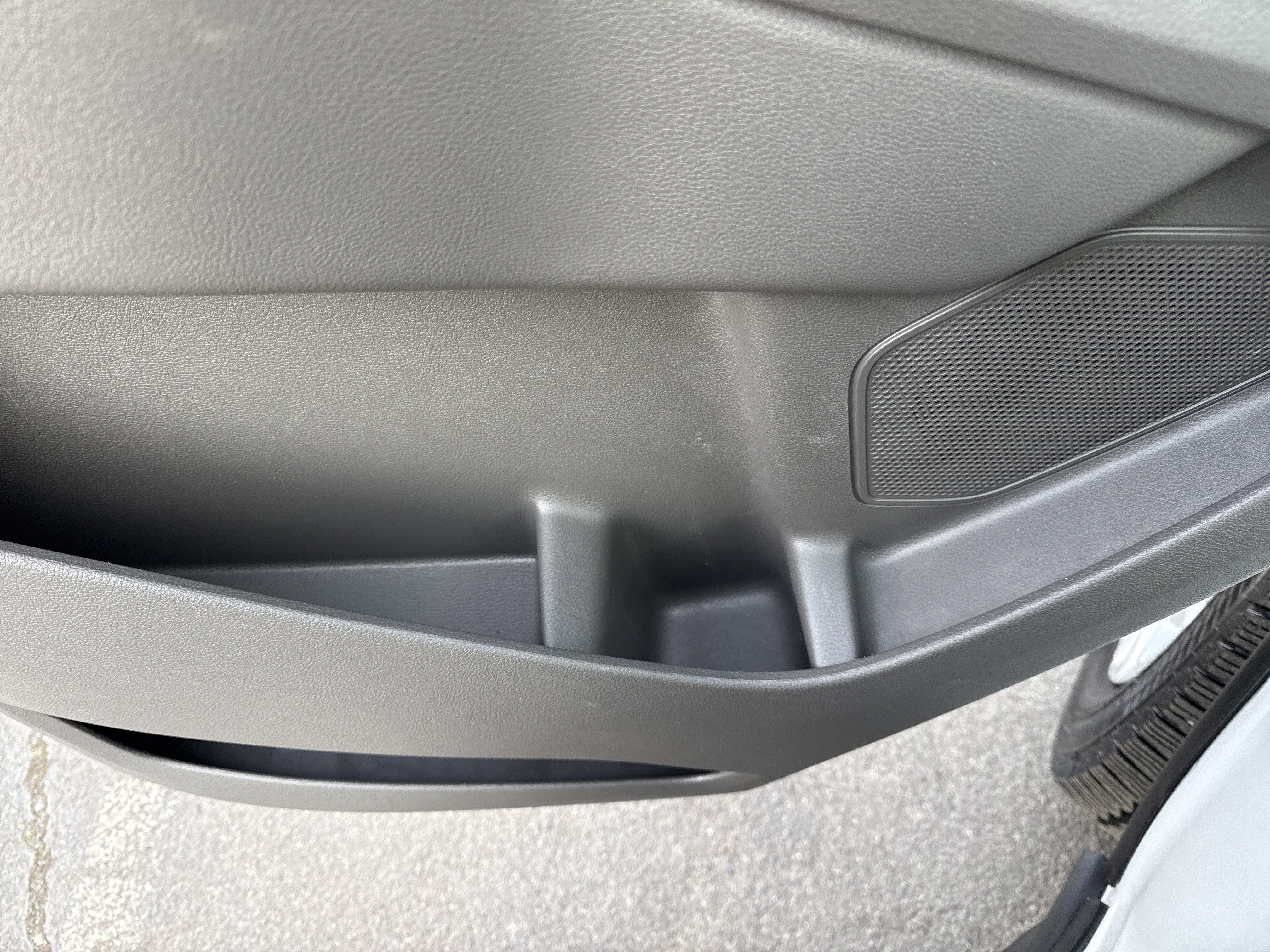 Used 2025 Ford Transit 350 XLT image 13