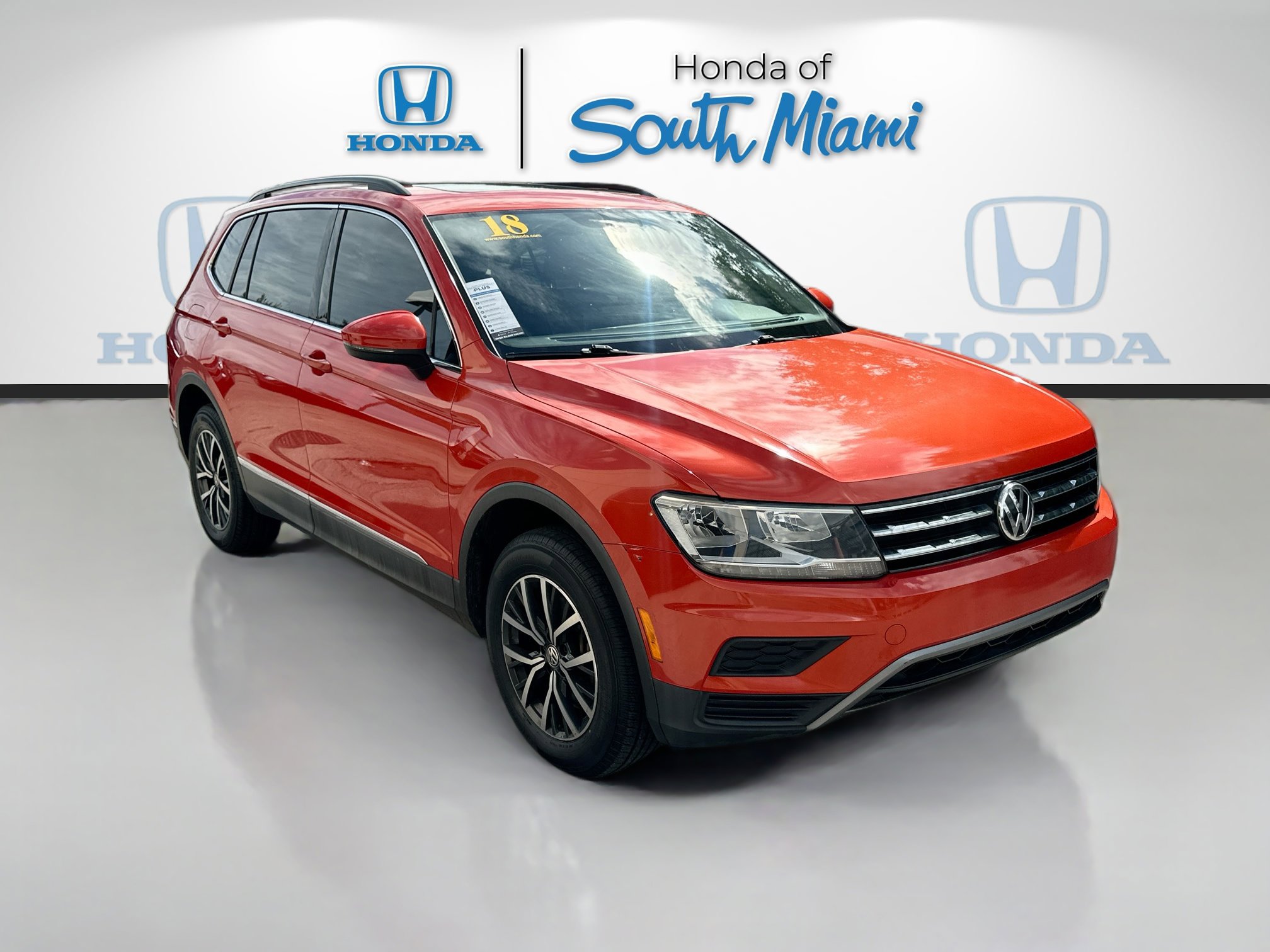 Used 2018 Volkswagen Tiguan SE w/ Panoramic Sunroof Package