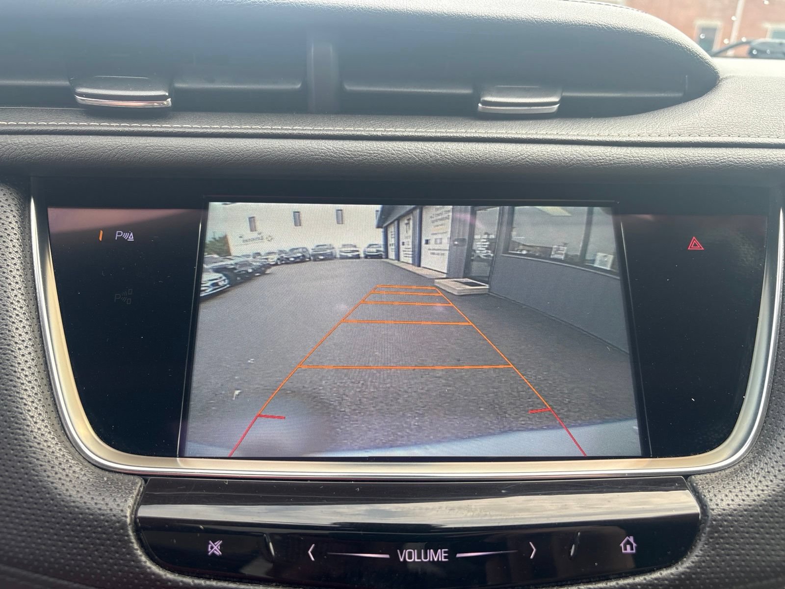 Used 2017 Cadillac XT5 Luxury w/ Driver Awareness Package AWD/4WD image 31