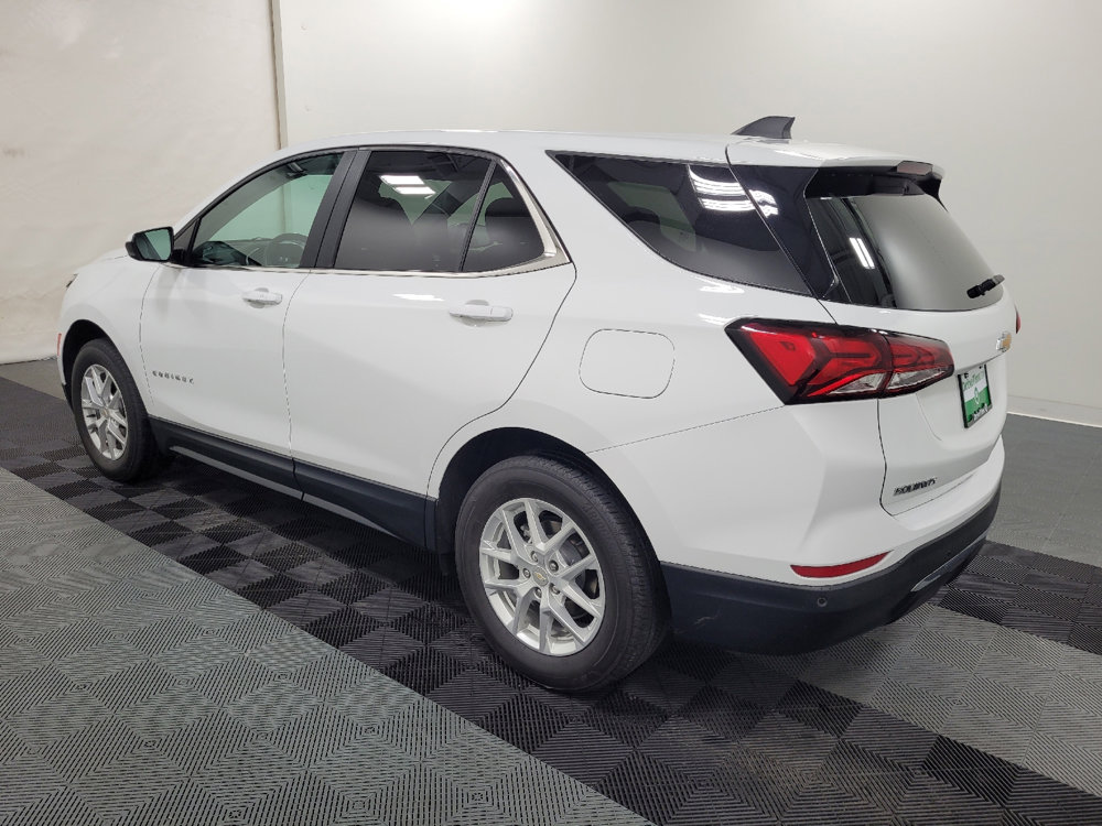 Used 2023 Chevrolet Equinox LT w/ Driver Convenience Package image 3