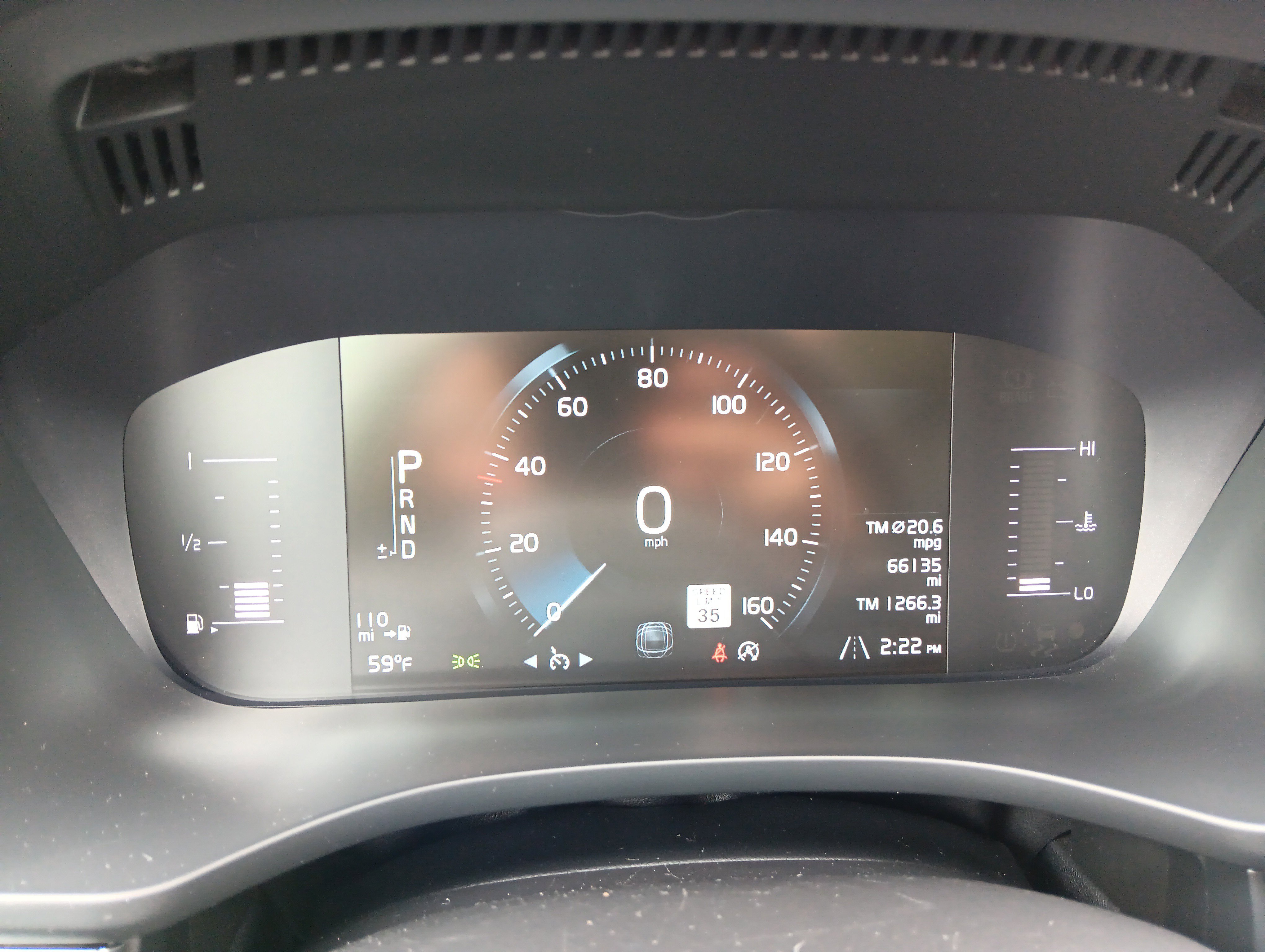 Used 2019 Volvo XC60 T5 Momentum w/ Premium Package image 12