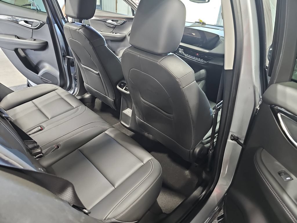 Used 2025 Buick Envision Preferred AWD/4WD image 11