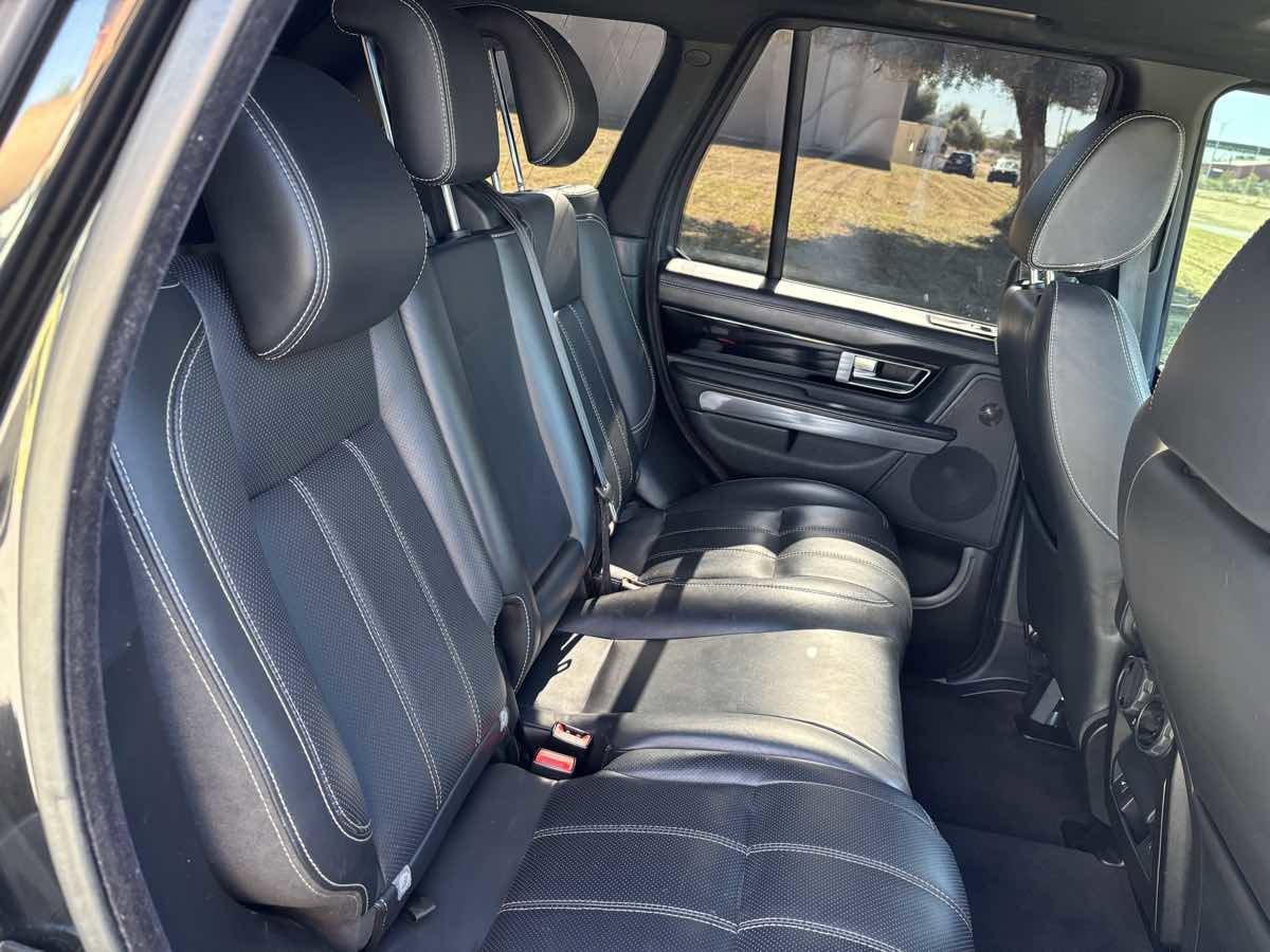 Used 2013 Land Rover Range Rover Sport HSE LUX image 22