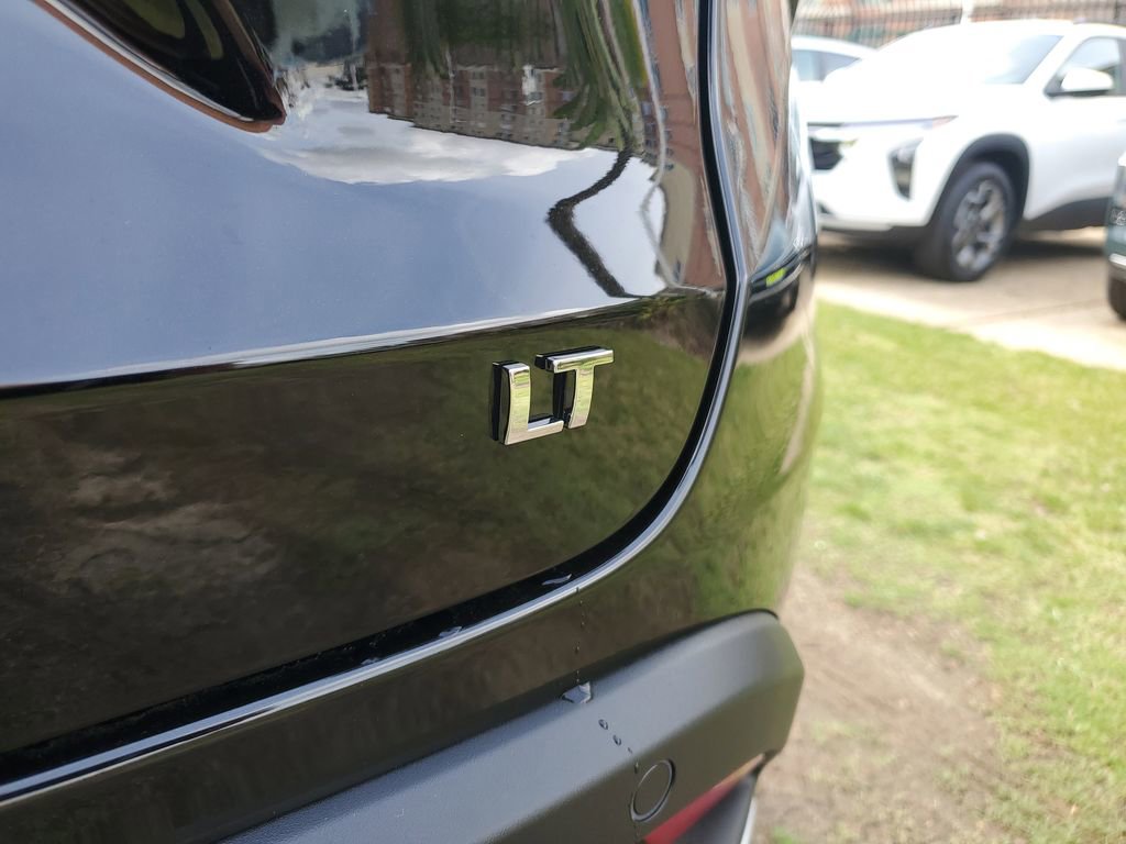 New 2026 Chevrolet Trax LT w/ Sunroof Package image 8