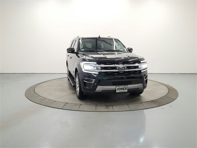 Used 2024 Ford Expedition Limited image 2