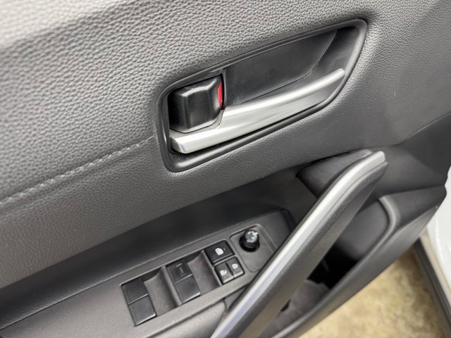 Used 2024 Toyota Corolla Cross XSE w/ Convenience Package image 11