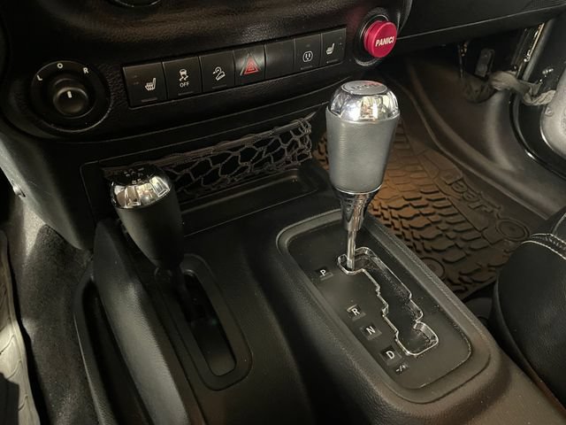 Used 2016 Jeep Wrangler Unlimited Rubicon AWD/4WD image 10