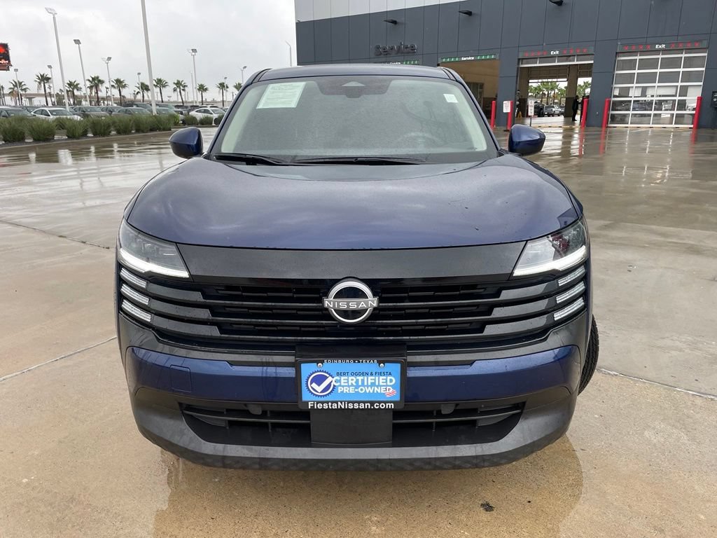Used 2025 Nissan Kicks SV FWD image 2