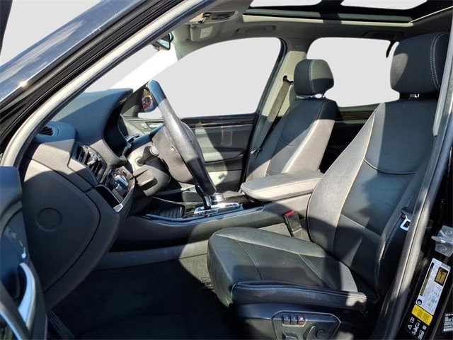 Used 2017 BMW X3 xDrive28i image 11