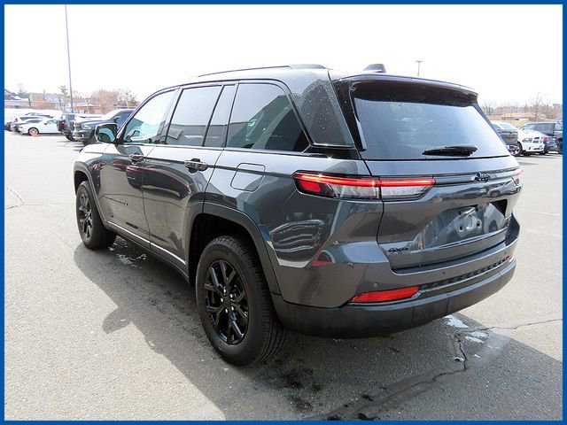 Certified 2025 Jeep Grand Cherokee Altitude image 5