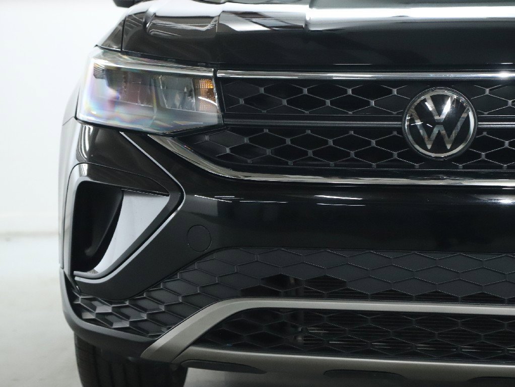 Used 2024 Volkswagen Taos S image 7