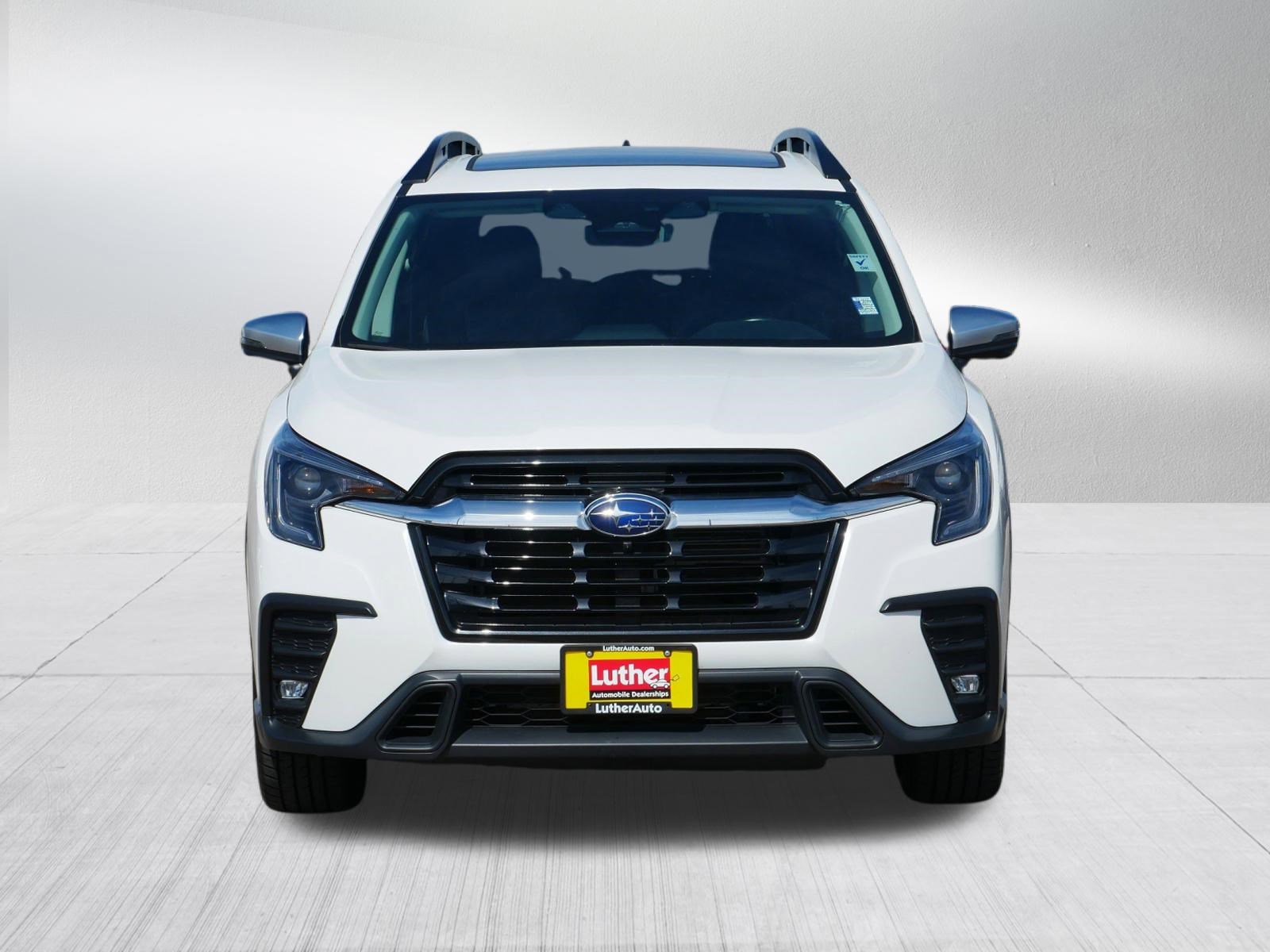 Used 2023 Subaru Ascent Limited w/ Technology Package image 2