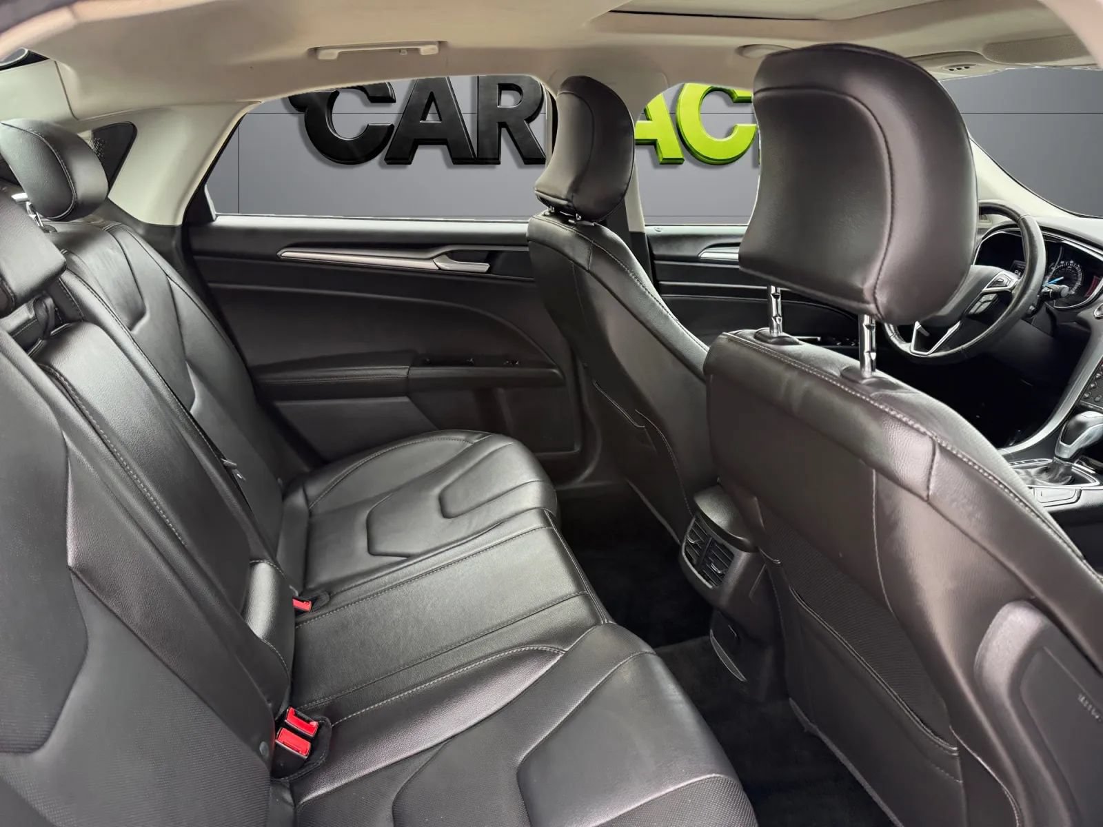 Used 2016 Ford Fusion Titanium FWD image 21