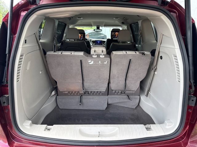 Used 2017 Chrysler Pacifica Touring-L Plus FWD image 14