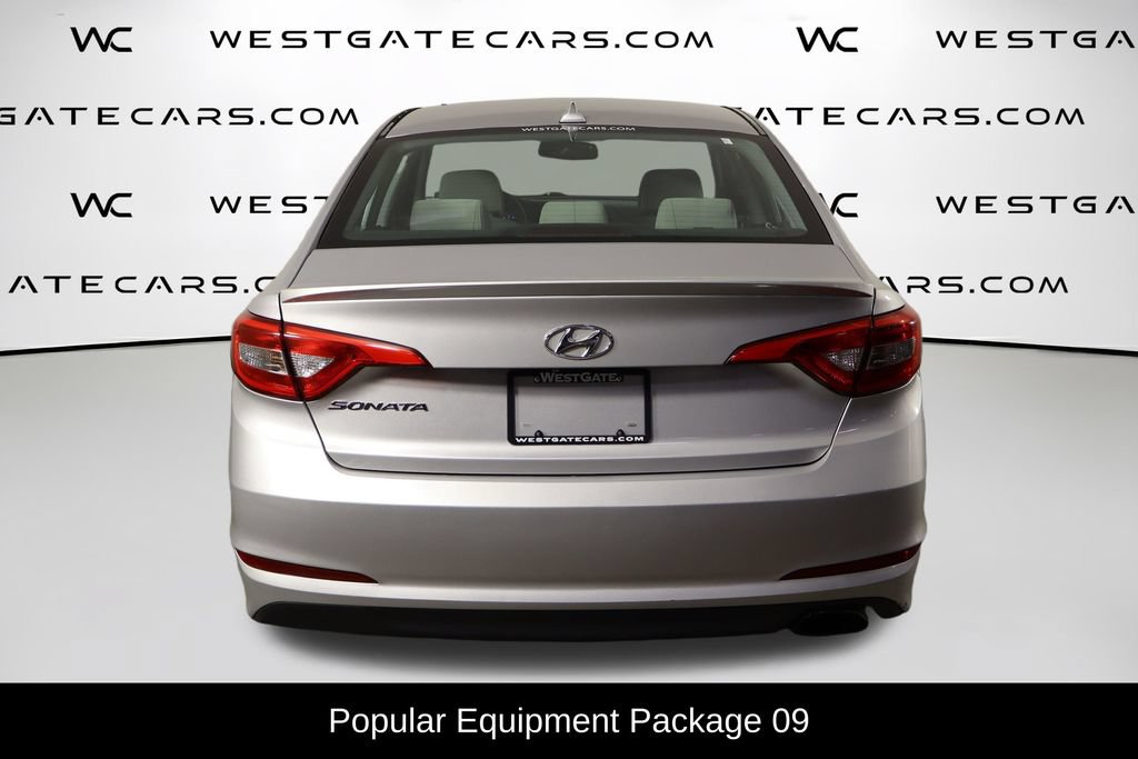 Used 2015 Hyundai Sonata SE w/ Option Group 09 FWD image 4