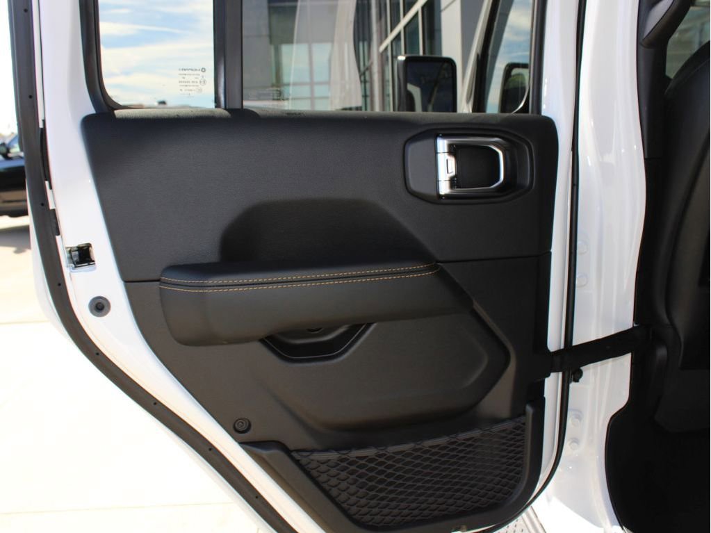 New 2025 Jeep Gladiator Sport image 24