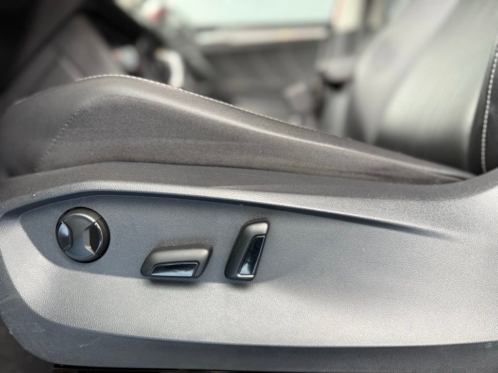 Used 2022 Volkswagen Tiguan SE image 21