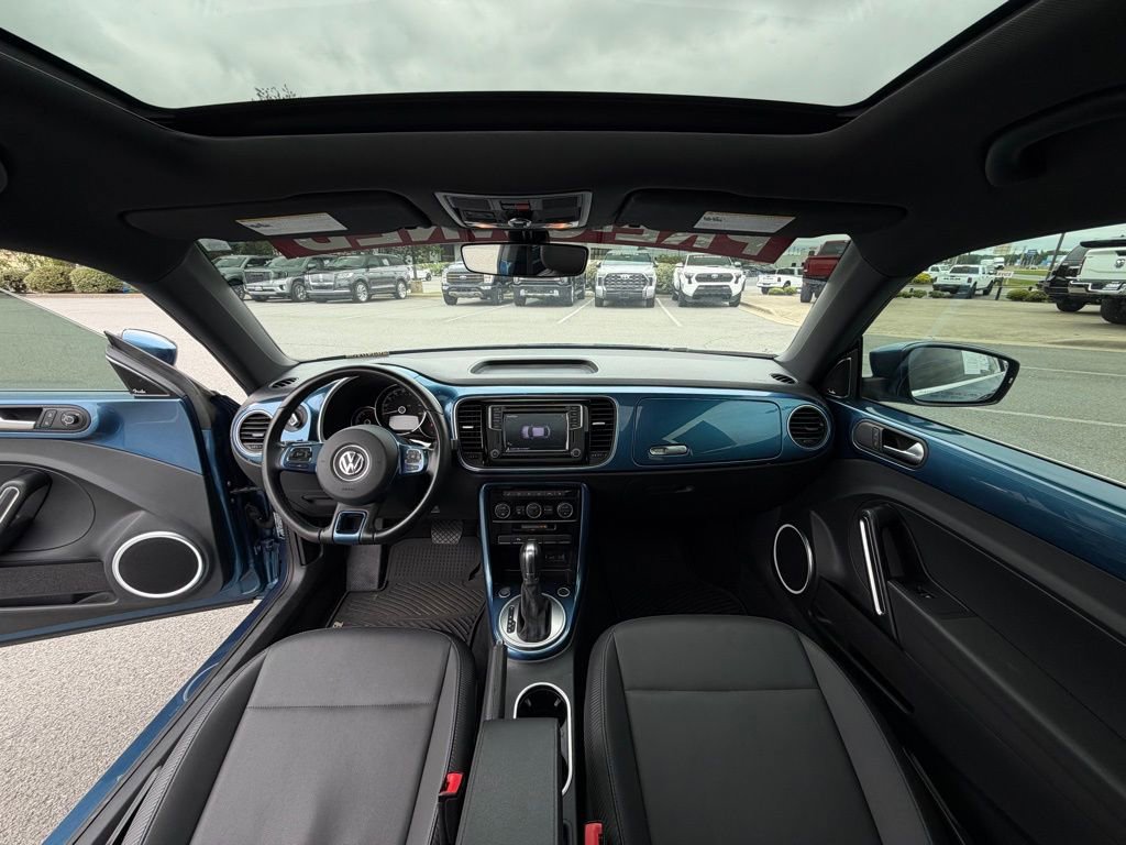 Used 2019 Volkswagen Beetle 2.0T SE w/ SE Premium Package FWD image 27