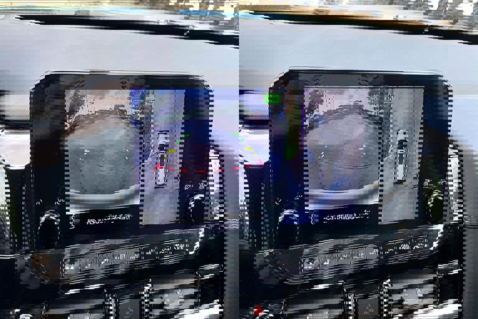 Used 2023 Nissan Pathfinder Platinum w/ Lighting Package (N93) image 27