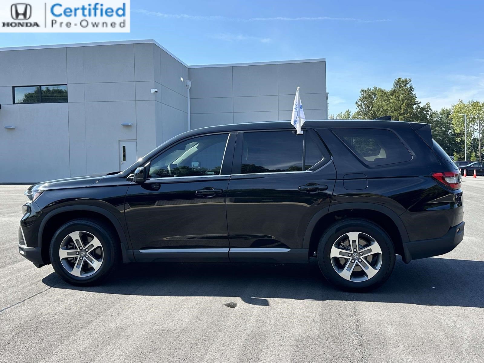 Certified 2025 Honda Pilot EX-L image 23