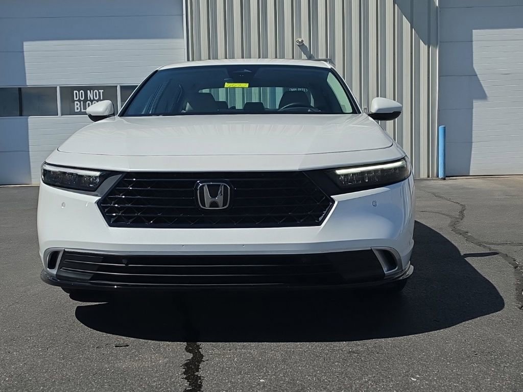 Used 2024 Honda Accord Touring image 2