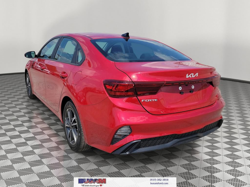 Used 2023 Kia Forte LXS w/ LXS Technology Package FWD image 3