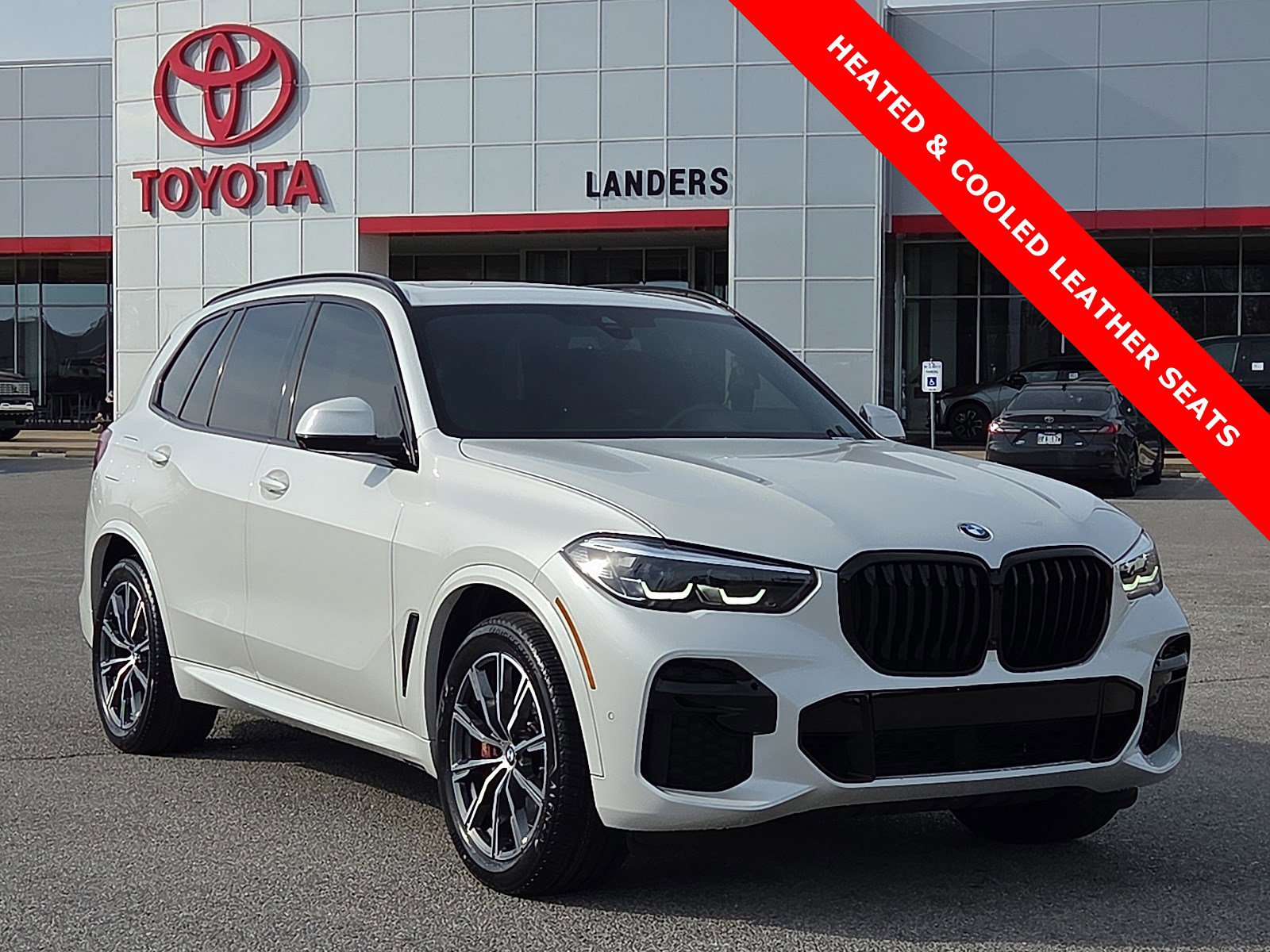 Used 2023 BMW X5 M50i w/ Climate Comfort Package image 1