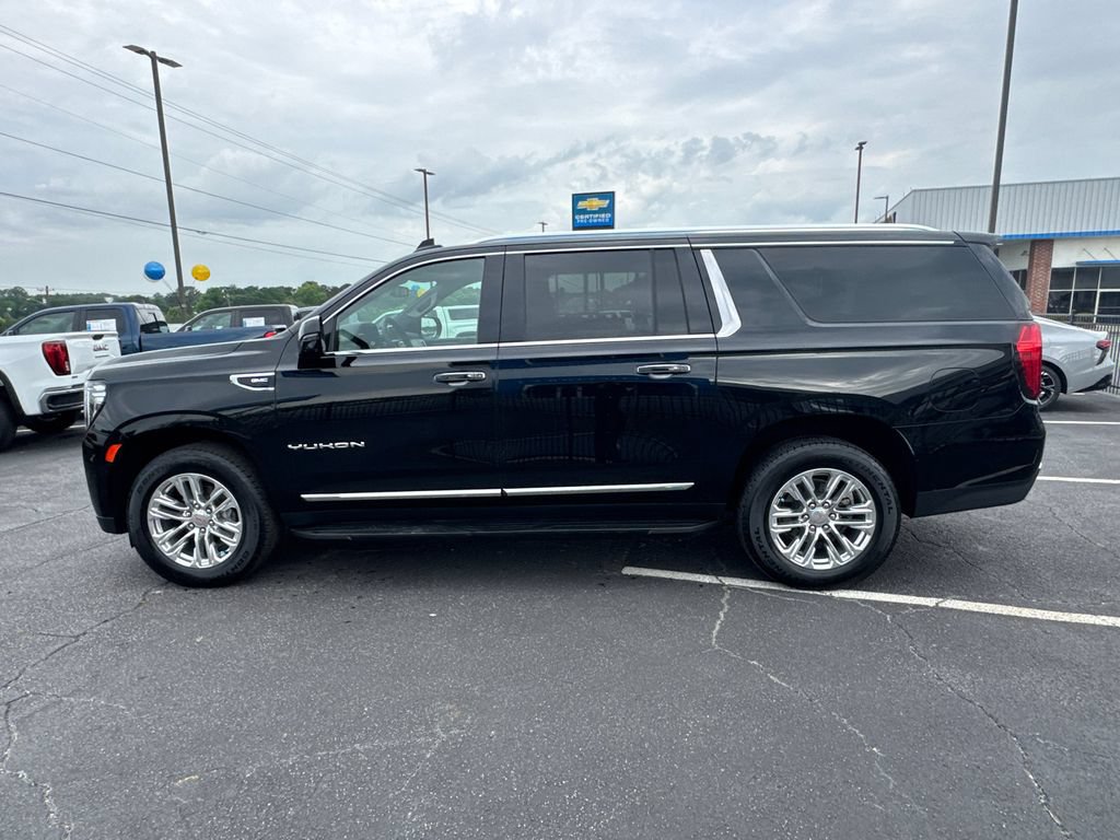 Used 2023 GMC Yukon XL SLT w/ SLT Luxury Package AWD/4WD image 9