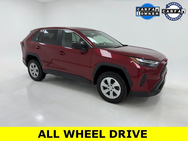 Used 2025 Toyota RAV4 LE image 1