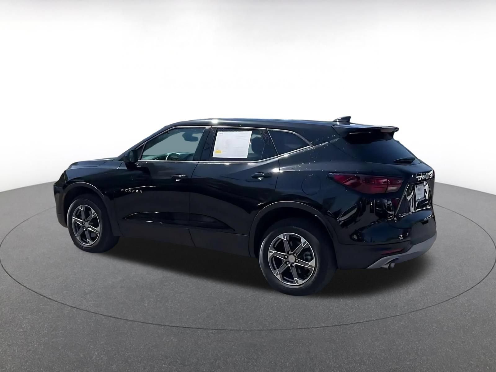 Used 2026 Chevrolet Blazer LT AWD/4WD image 9
