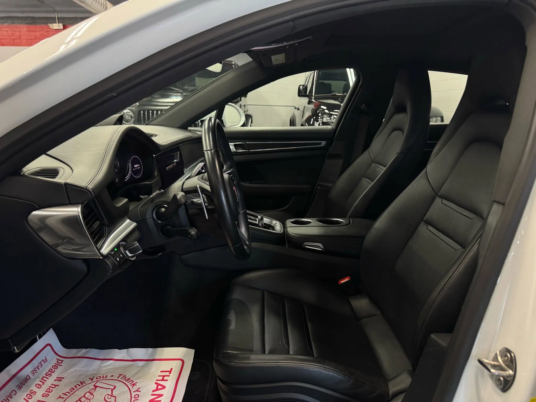 Used 2023 Porsche Panamera 4 Platinum Edition image 17