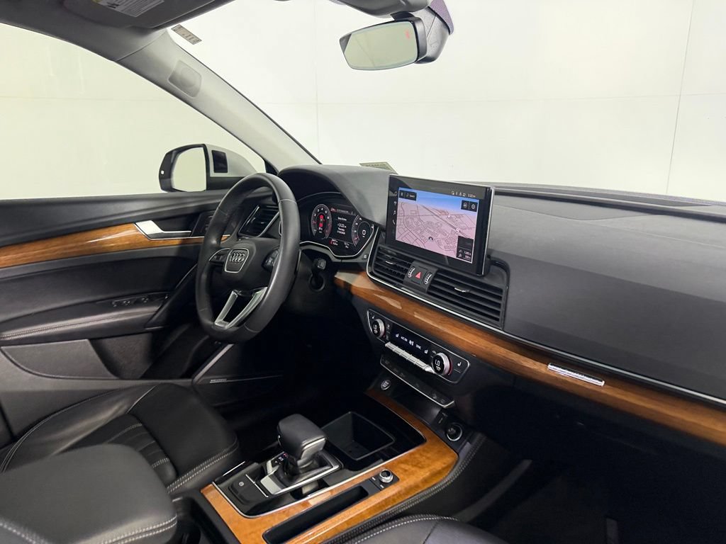 Used 2023 Audi Q5 2.0T Premium Plus w/ Premium Plus Package AWD/4WD image 33