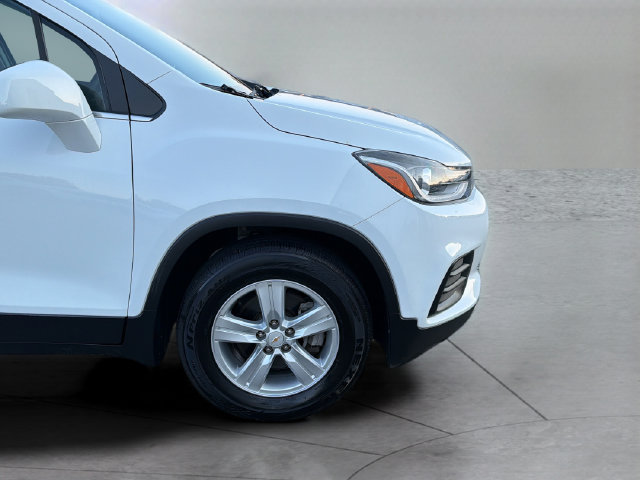 Certified 2020 Chevrolet Trax LT w/ LT Convenience Package FWD image 33