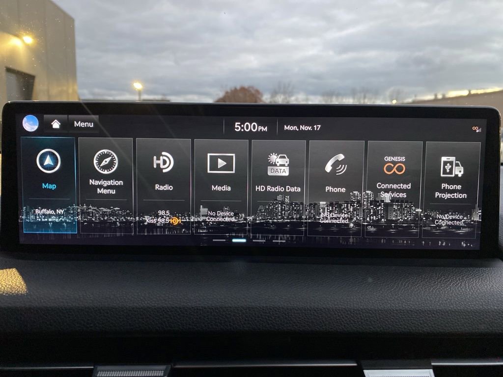 Used 2022 Genesis GV70 2.5T w/ Select Package image 17