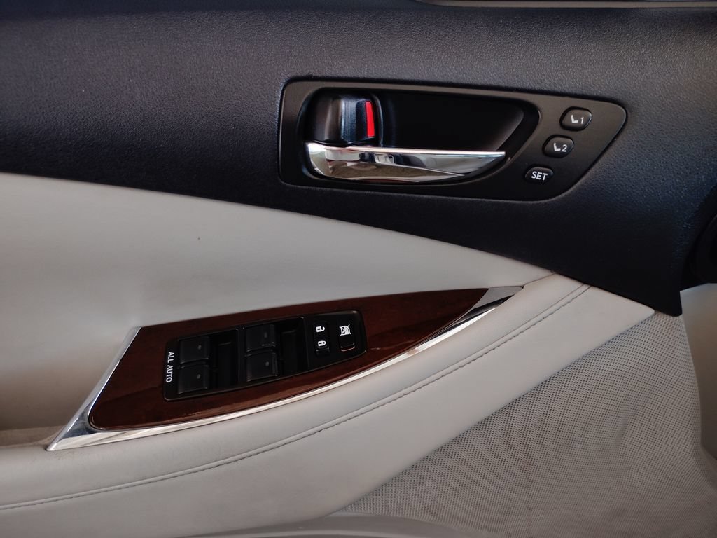 Used 2011 Lexus ES 350 w/ Preferred Accessory Package FWD image 20