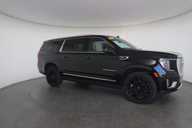 Used 2022 GMC Yukon XL Denali image 25