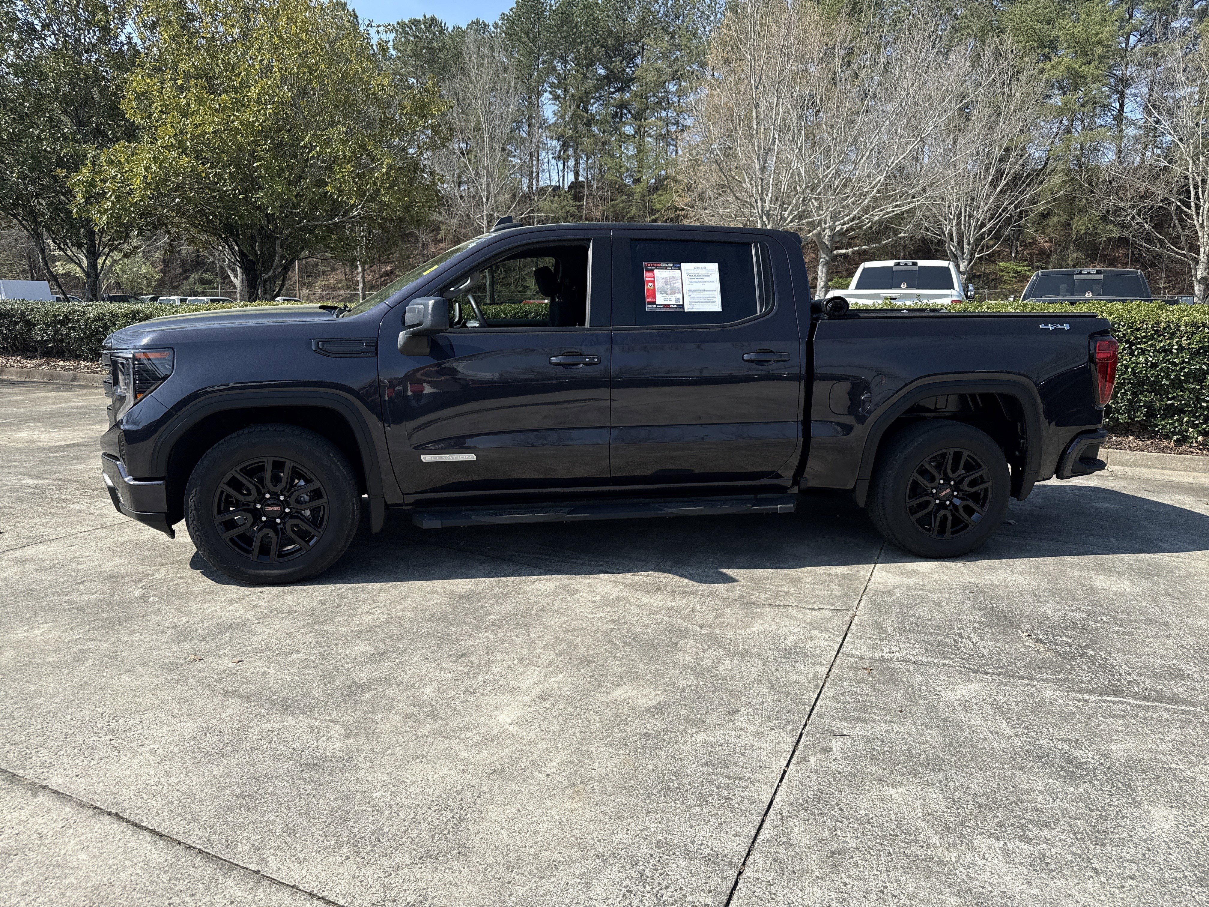 Used 2022 GMC Sierra 1500 Elevation image 4