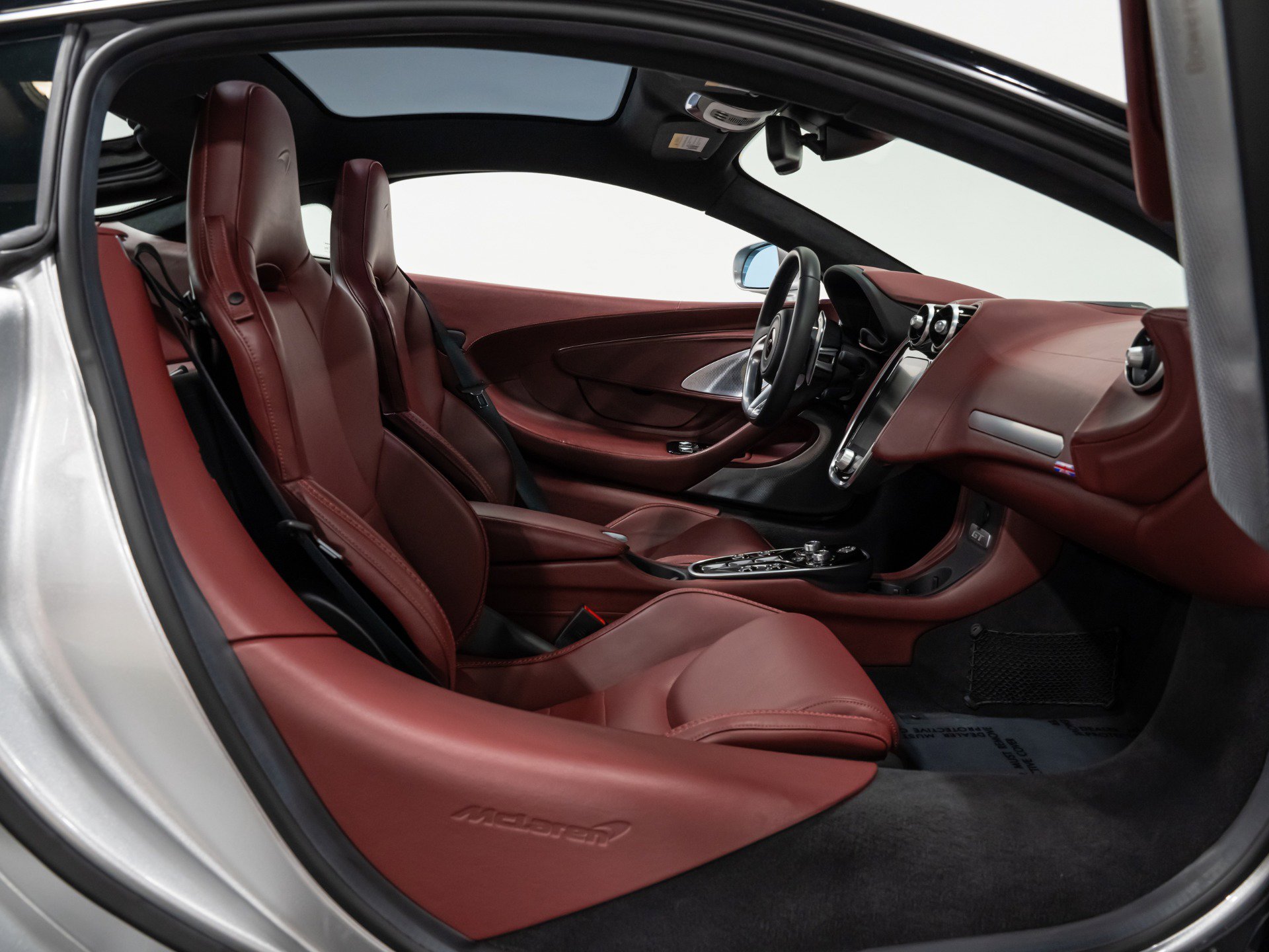 Used 2023 McLaren GT image 46