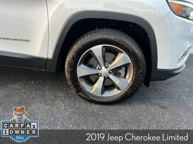 Used 2019 Jeep Cherokee Limited image 12