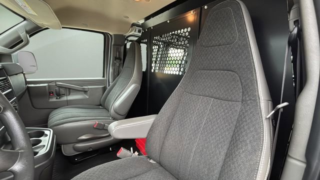 Used 2024 GMC Savana 2500 w/ Driver Convenience Package RWD image 19