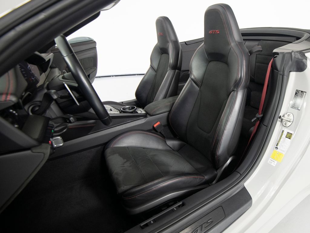 Certified 2022 Porsche 911 Carrera GTS RWD image 5