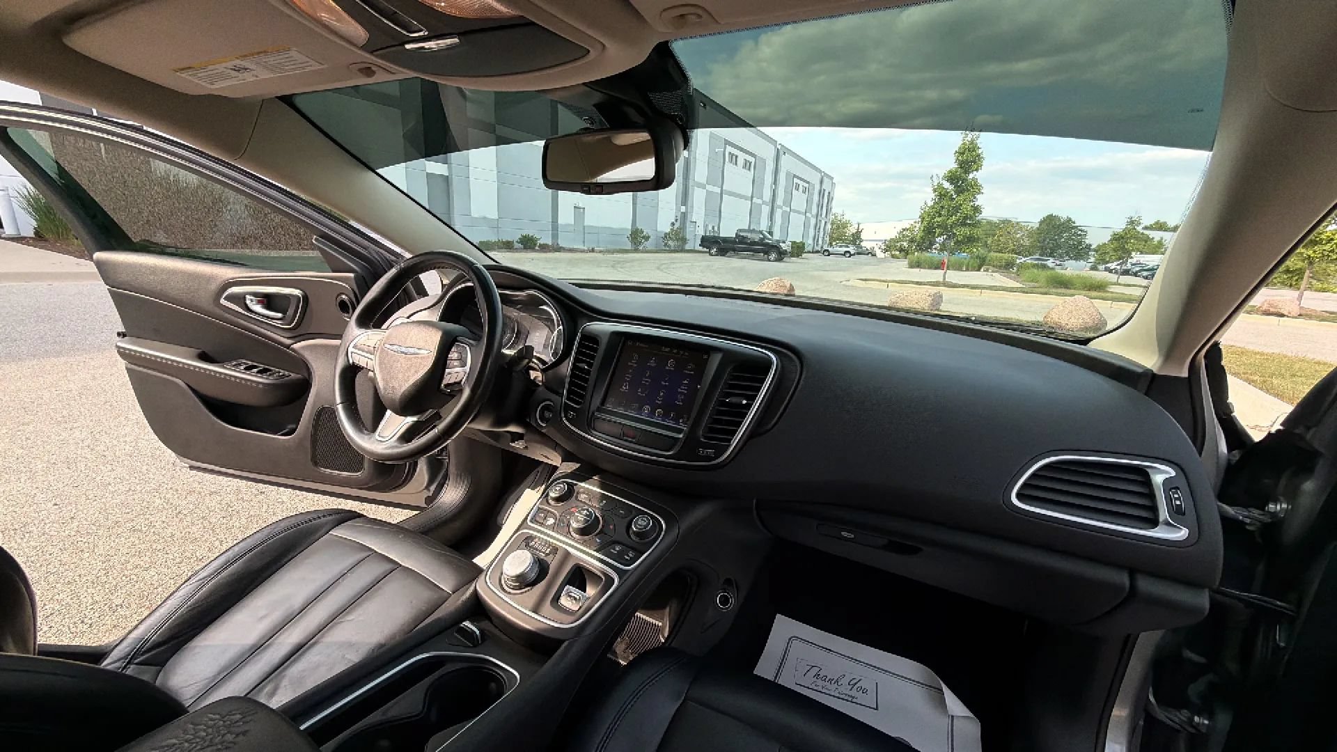 Used 2017 Chrysler 200 Limited Platinum w/ Comfort & Convenience Group FWD image 25