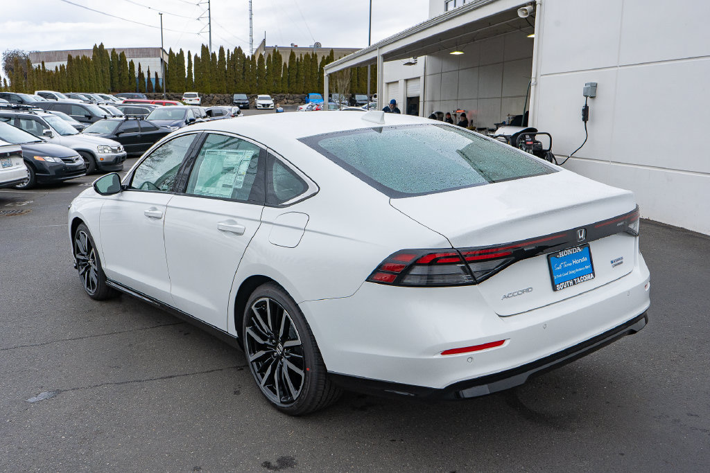 New 2026 Honda Accord Touring image 8