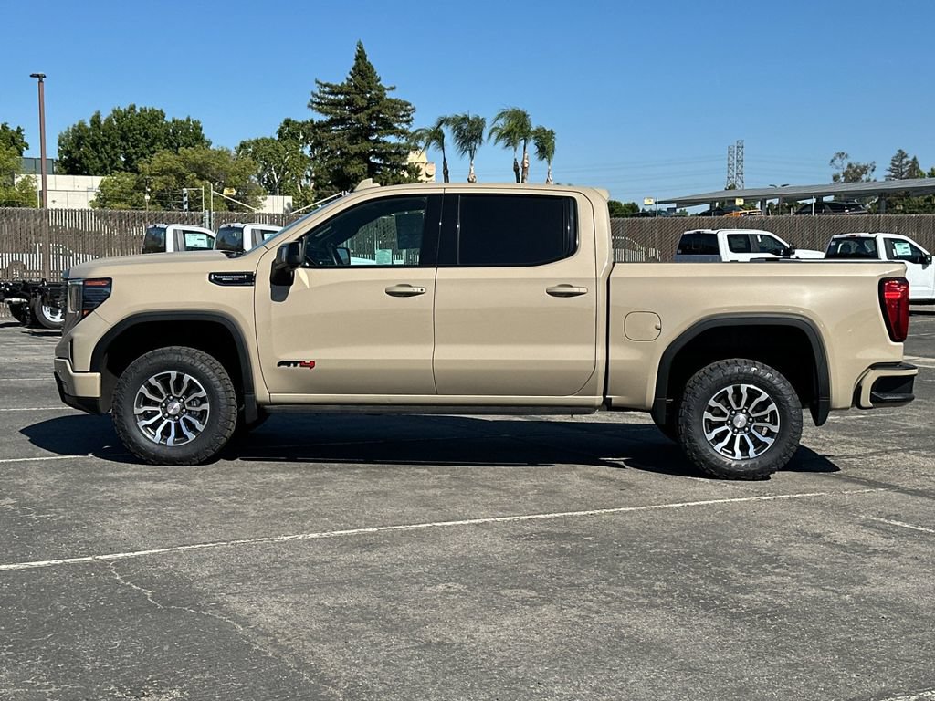 Used 2022 GMC Sierra 1500 AT4 w/ AT4 Premium Package AWD/4WD image 6