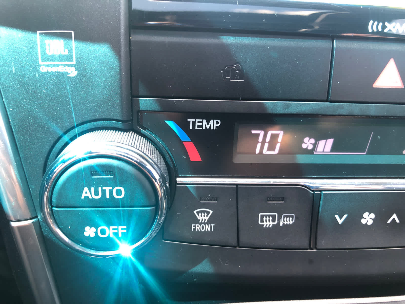 Used 2017 Toyota Camry XLE FWD image 12