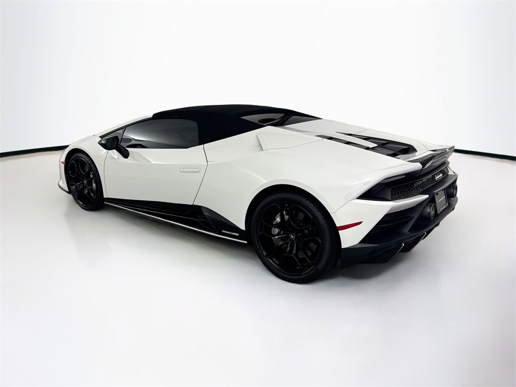 Used 2020 Lamborghini Huracan EVO image 40