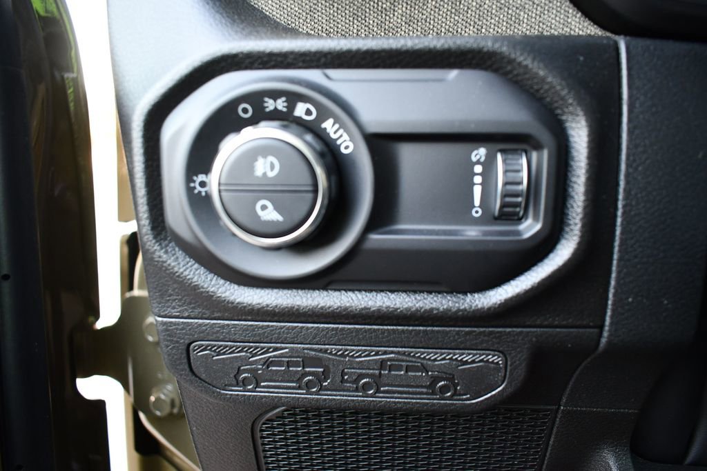 New 2026 Jeep Gladiator Willys AWD/4WD image 17