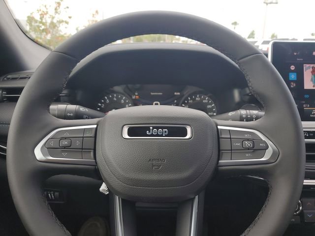 New 2026 Jeep Compass Latitude image 16