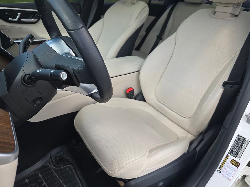 Certified 2025 Mercedes-Benz C 300 4MATIC Sedan image 25
